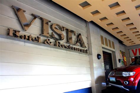 Vista Hotel Recto in Manila .
